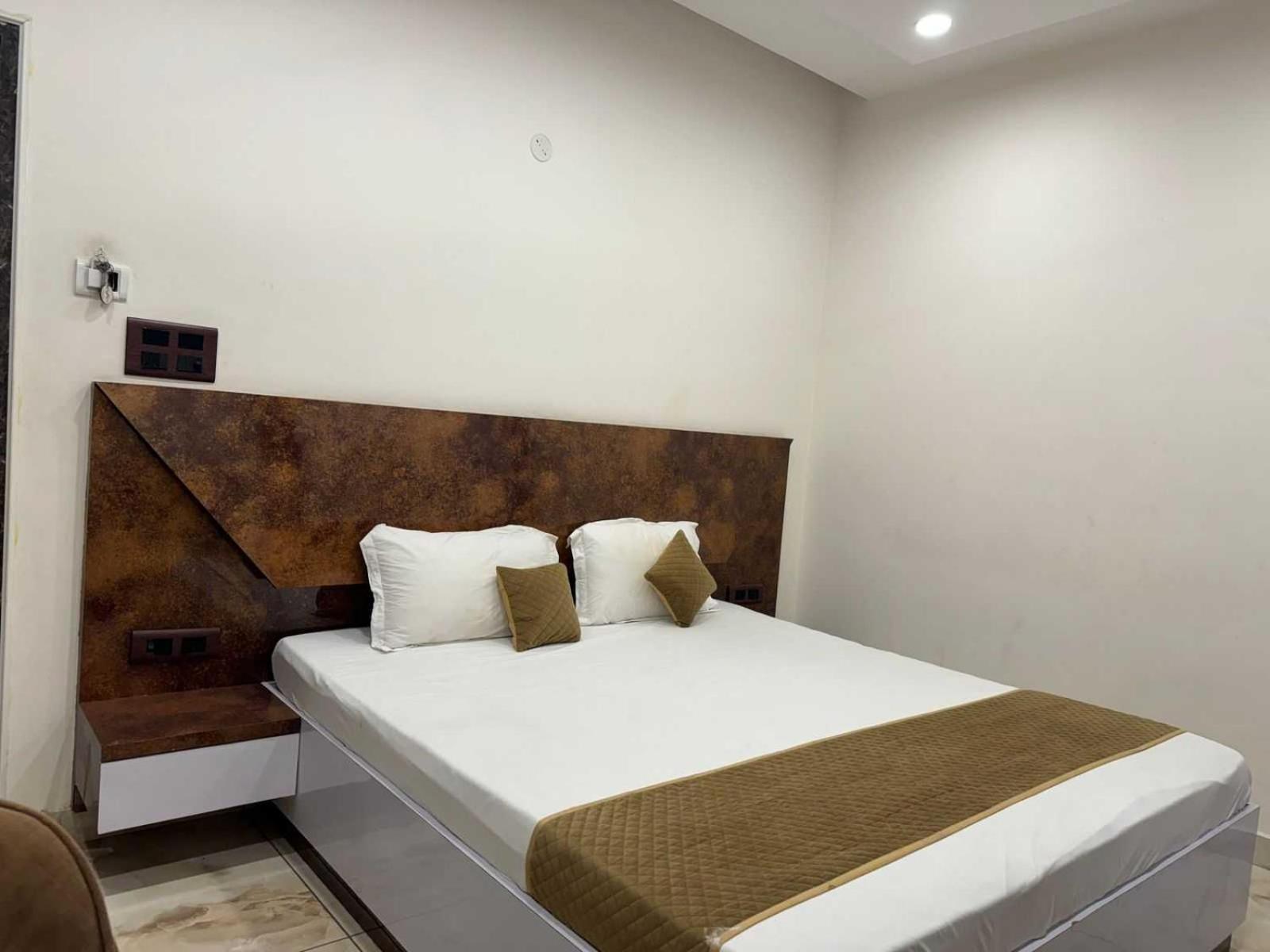 Hotel O Krishna Vatika Kanpur Exterior photo